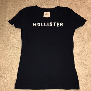 Hollister tee!